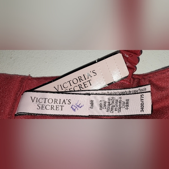 Victoria's Secret Body by Victoria Unlined Demi Bra NWT - Picture 7 of 7